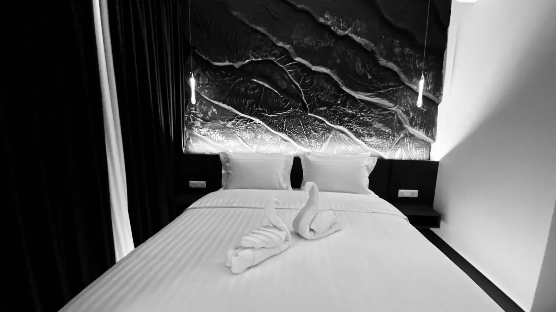 Tirana Central Rooms Blloku 0*,  Albania