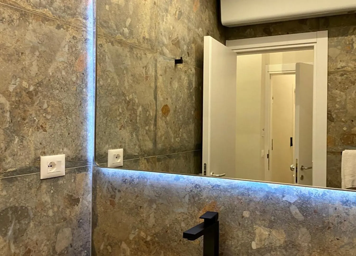 Tirana Central Rooms Blloku